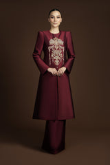 MAYANG SARI IN MAROON