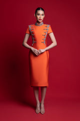 Aylin in Orange