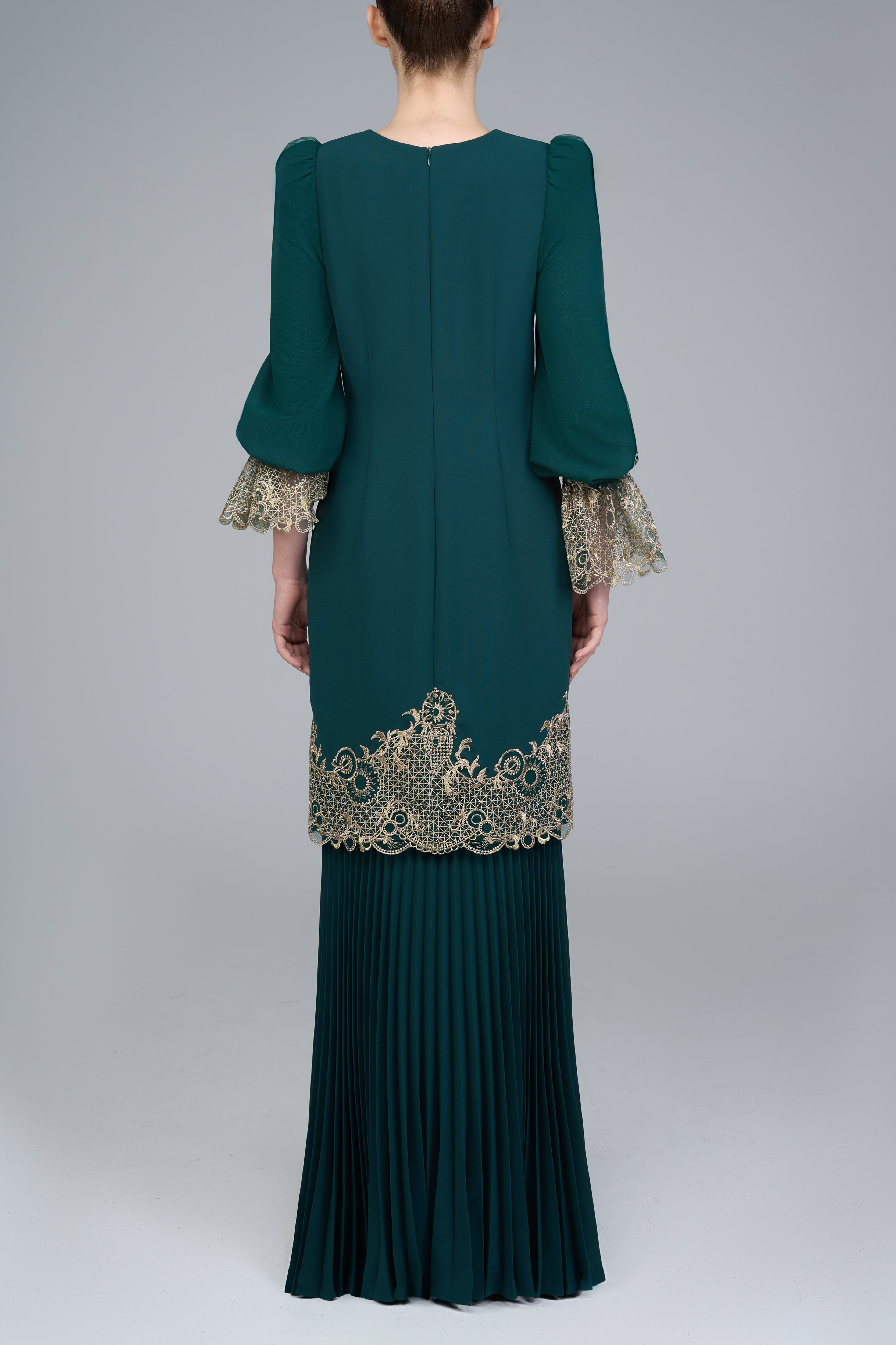 Malai Kurung in Emerald Green