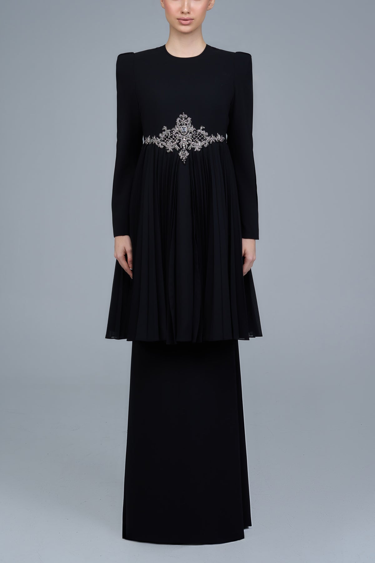 Marie Kurung in Black