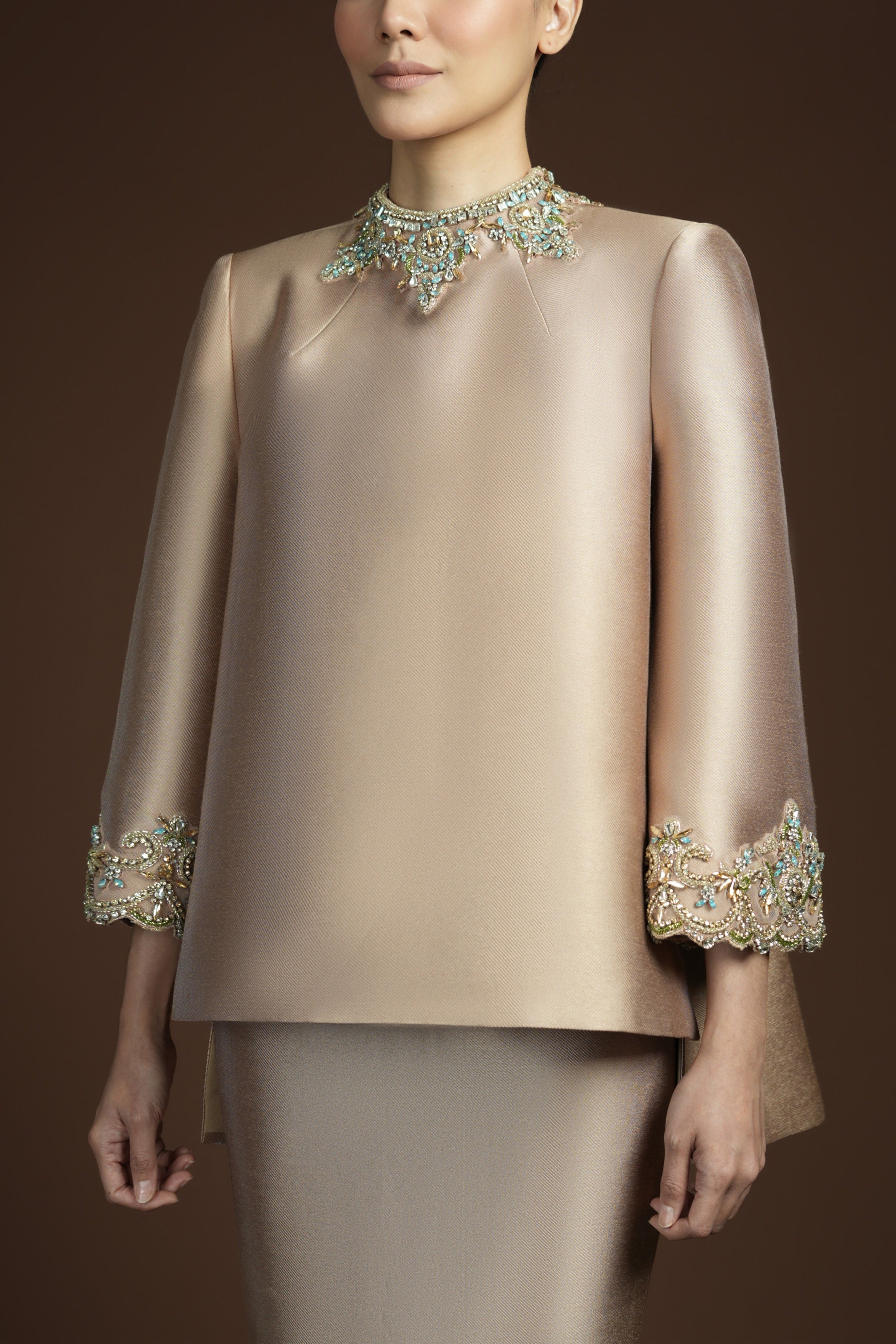 WALINONG SARI IN SAND